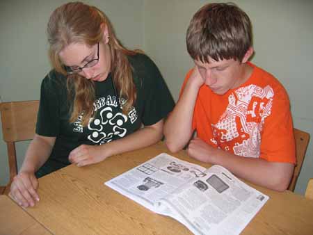 students studying Montessori 0-3